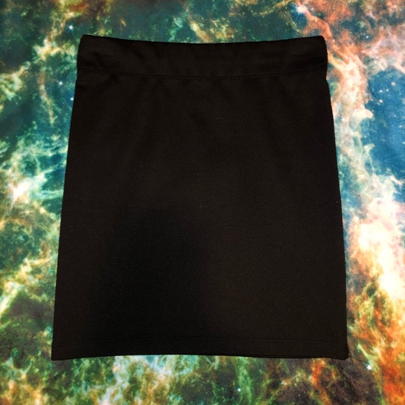 Nollie Mini Skirt - Picture 3 of 4